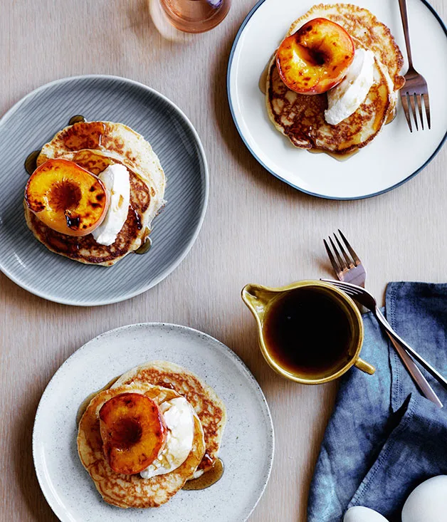 Pancakes with quark and peaches