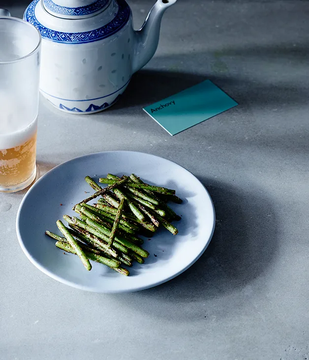Garlic shoots with spice salt