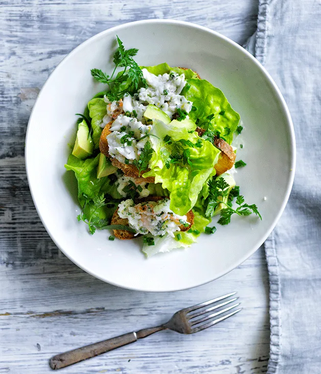 Crab salad with herb mayonnaise and garlic chapons