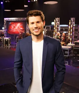 Expert air travel tips with Jason Dundas