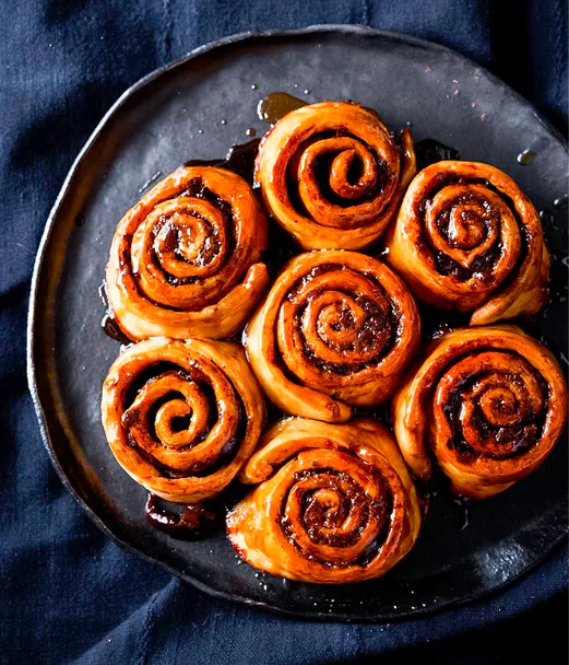 Chocolate scrolls