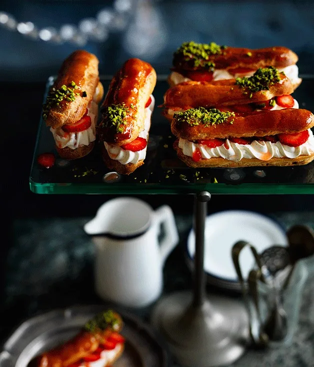 Crushed strawberry and pistachio éclair