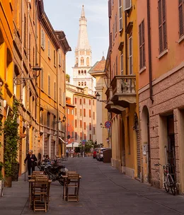 Where to eat, stay and shop in Modena