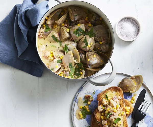 Clams with bacon and corn