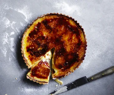 Vanilla custard and burnt-toffee tart