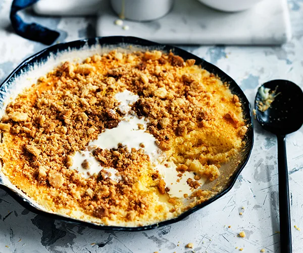 Lemon curd crumble