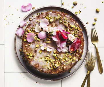 Cardamom nut cake