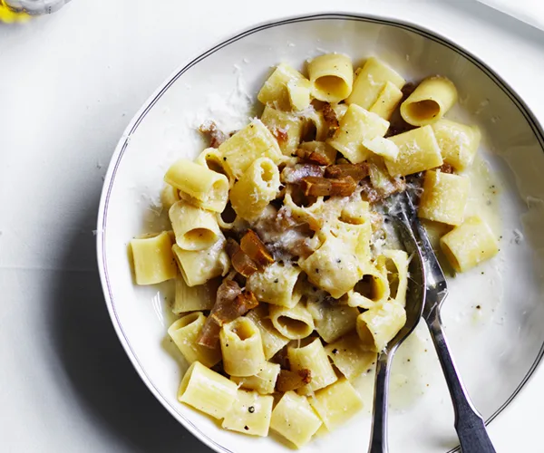 Mezze maniche alla gricia