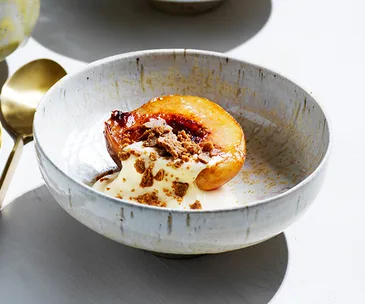 Peaches with amaretto, mascarpone and biscotti
