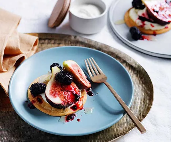 Figs, blackberry and mascarpone sablés