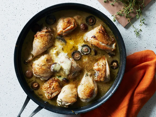 Chicken braised in white wine with mascarpone