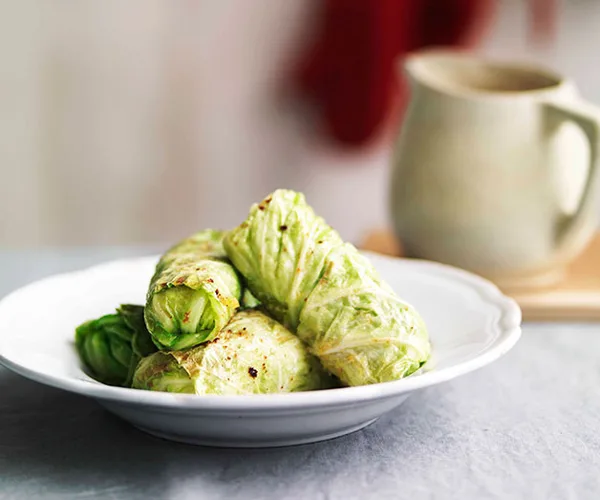 Stuffed cabbage leaves