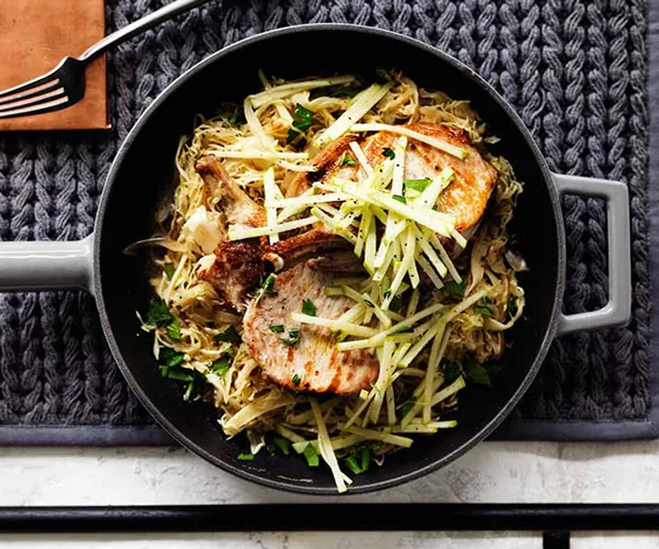 Pork with cabbage, apple and mustard