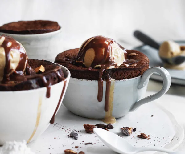 Baked chocolate fudge puddings