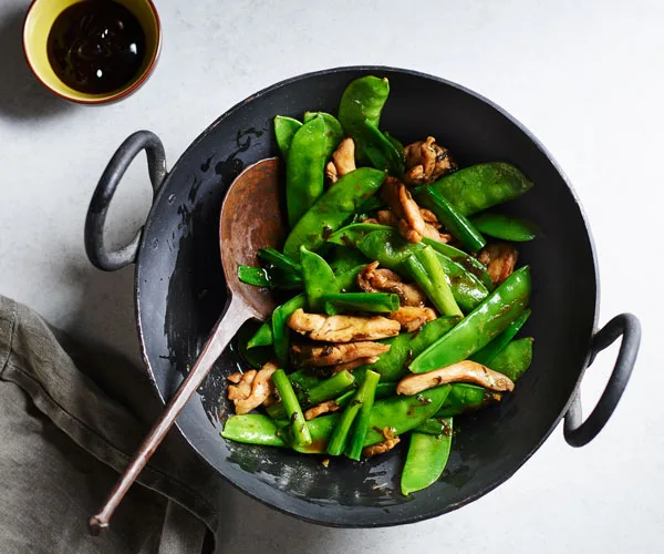 Stir-fried chicken with Chinese olive vegetable