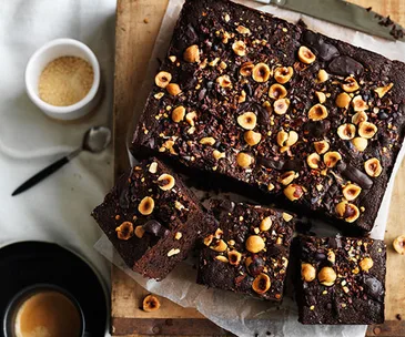 Spiced hazelnut-cacao brownie