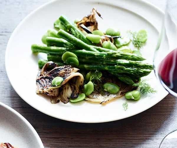 Grilled fennel and asparagus salad