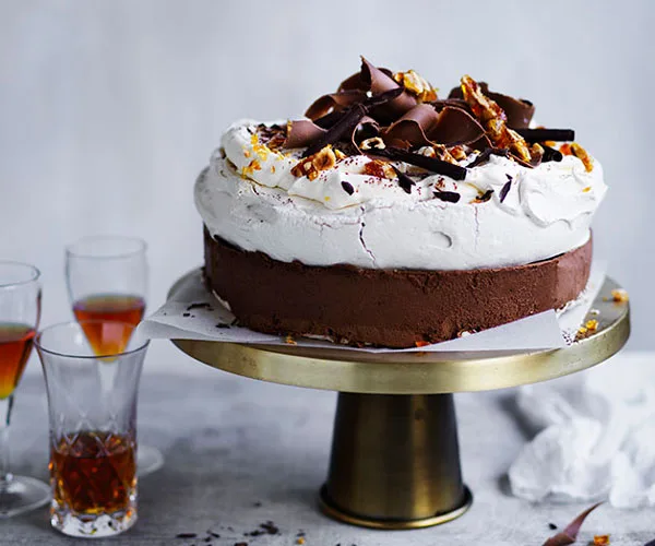 Frozen spiced chocolate pavlova