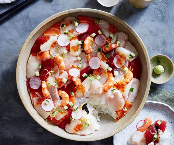 Chirashi zushi