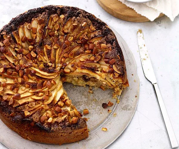 Flourless apple, almond, raisin and ginger cake