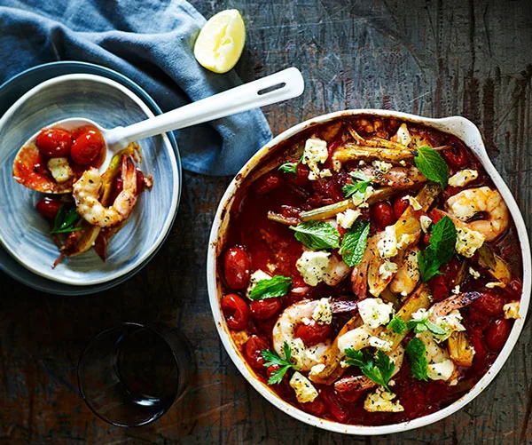 Tomato-baked prawns and feta