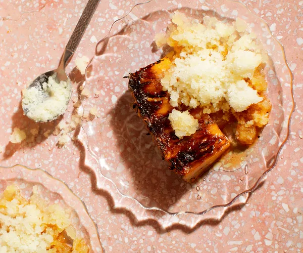 Grilled pineapple with pineapple granita