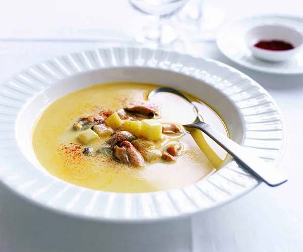 Mussel and saffron soup