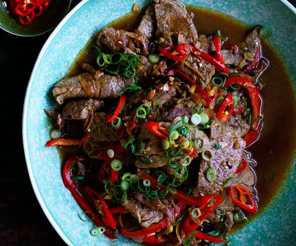 Beef with black bean and chilli sauce