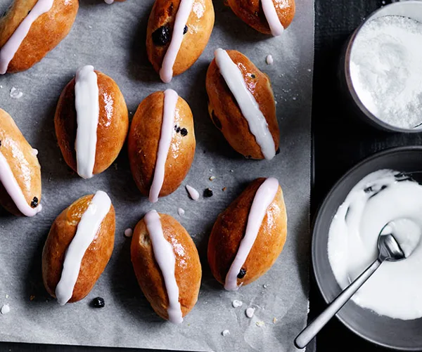 Mini Finger Bread Mini finger buns recipe | Gourmet Traveller
