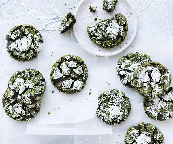 Matcha crackle cookies recipe