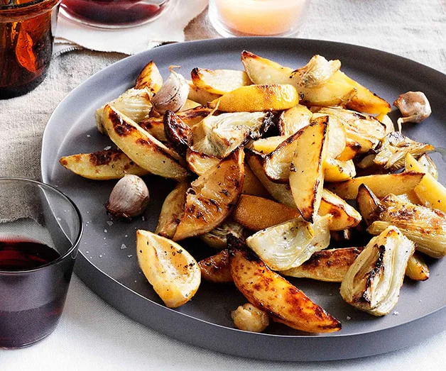 Roast potato and fennel with garlic and lemon