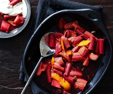 Baked rhubarb with orange and cardamom