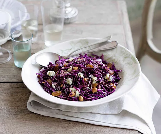 Red cabbage and hazelnut salad