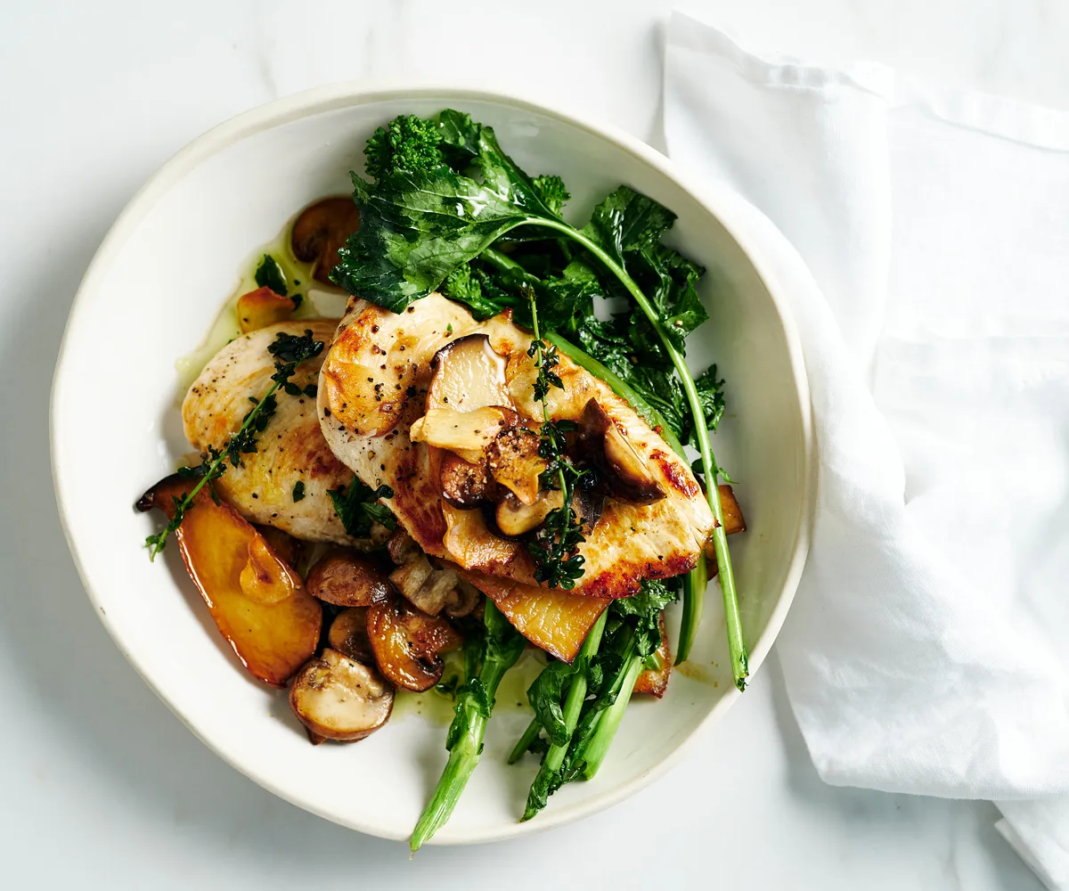 Chicken scallopini with mushrooms and broccoli rabe