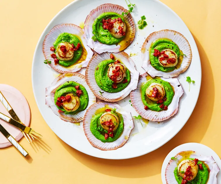 Scallops with Champagne and Pea Sauce Recipe