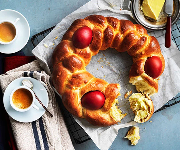 Greek Easter bread (Tsoureki)