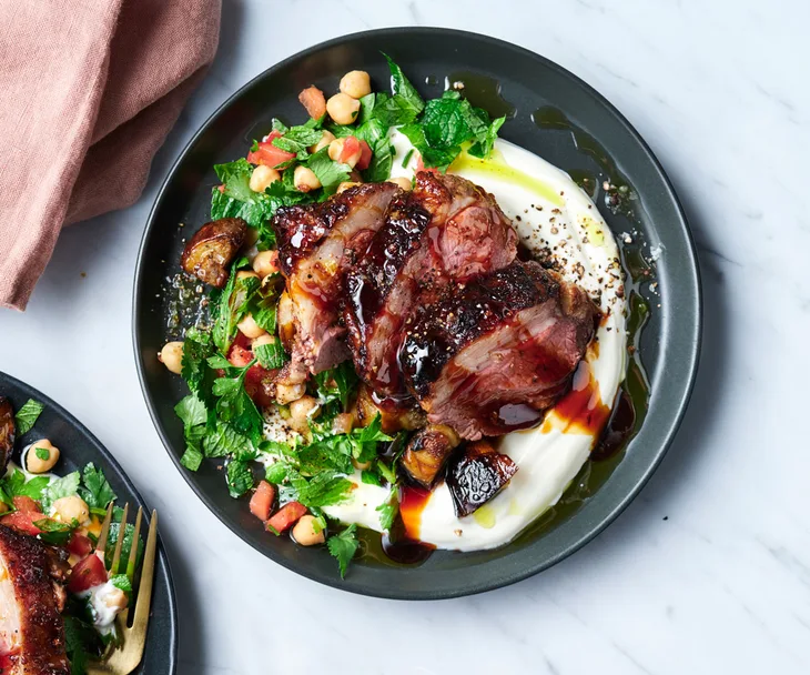 lamb-rump-dish-with-salad