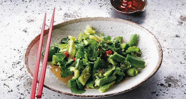 Smashed cucumber salad recipe | Gourmet Traveller