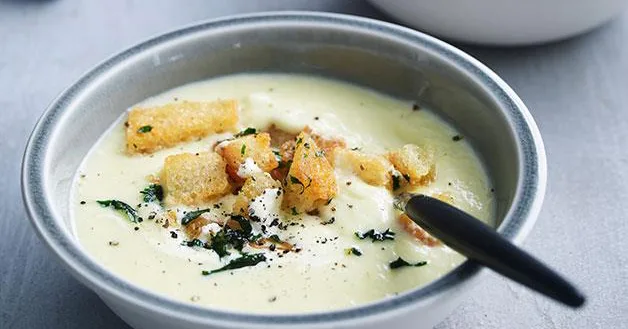 Potato &amp; Leek Soup with Buttery Croûtons Recipe
