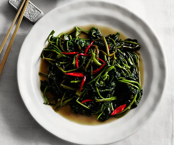 Stir-fried water spinach with preserved bean curd (fu yu ong choy) recipe by Flower Drum | Gourmet T
