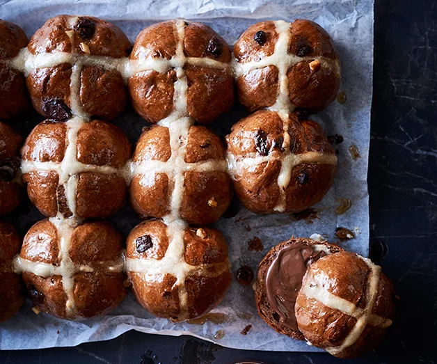 Choc-cross buns