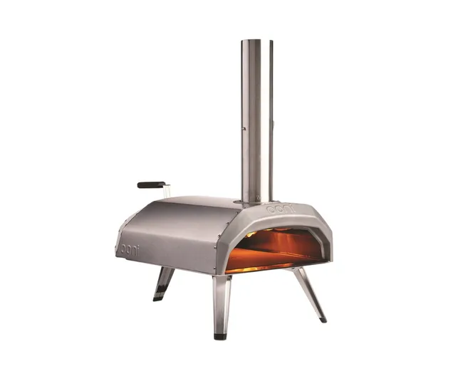 Ooni Karu 12 multi-fuel pizza oven.