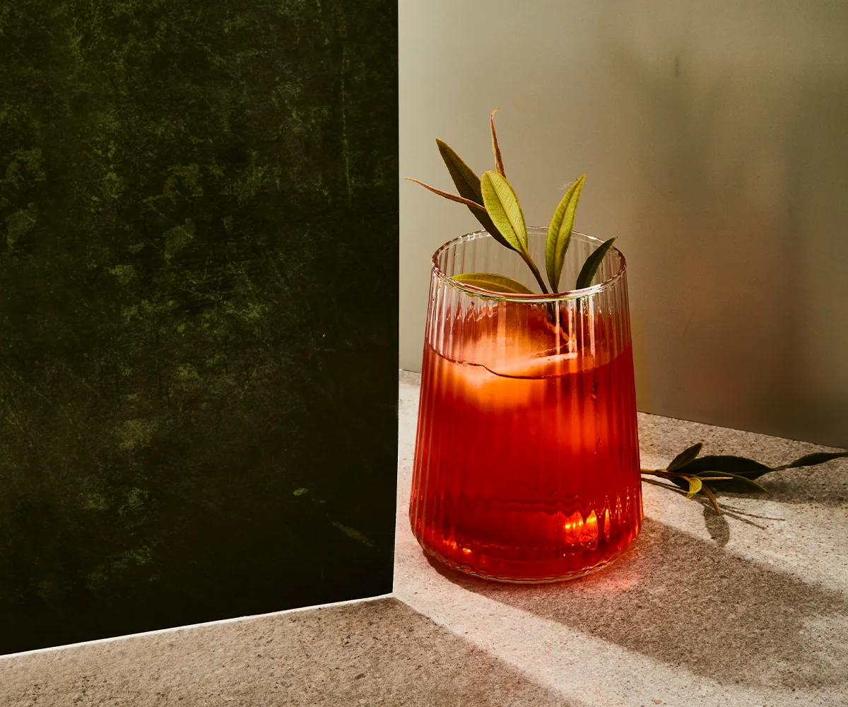 How to make a Waratah Spritz at home