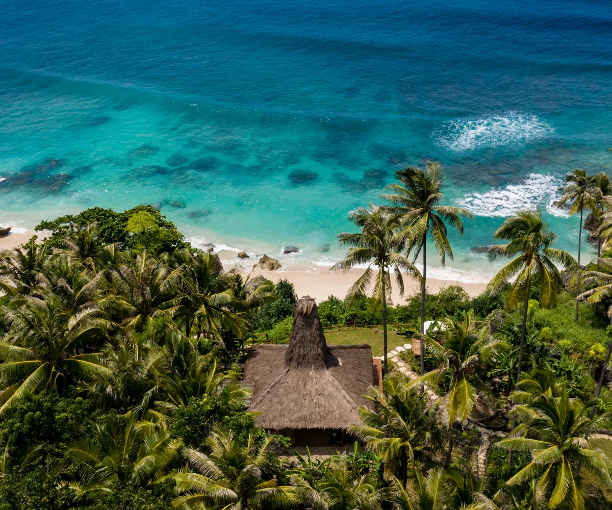 Sumba Indonesia - tropical beach travel guide