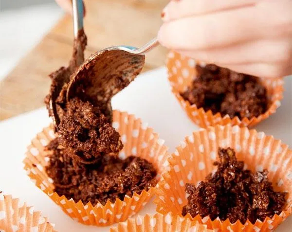 Chocolate cornflake crunchies