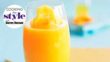 Frozen mango daiquiri
