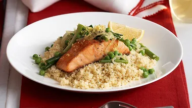 Salmon with peas and green onions