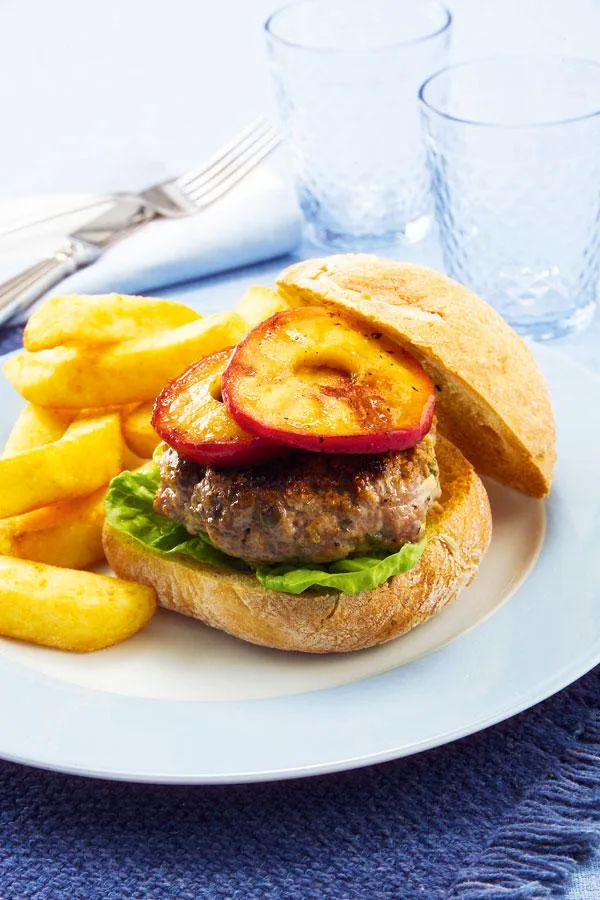 Pork and sage burgers with apple rings