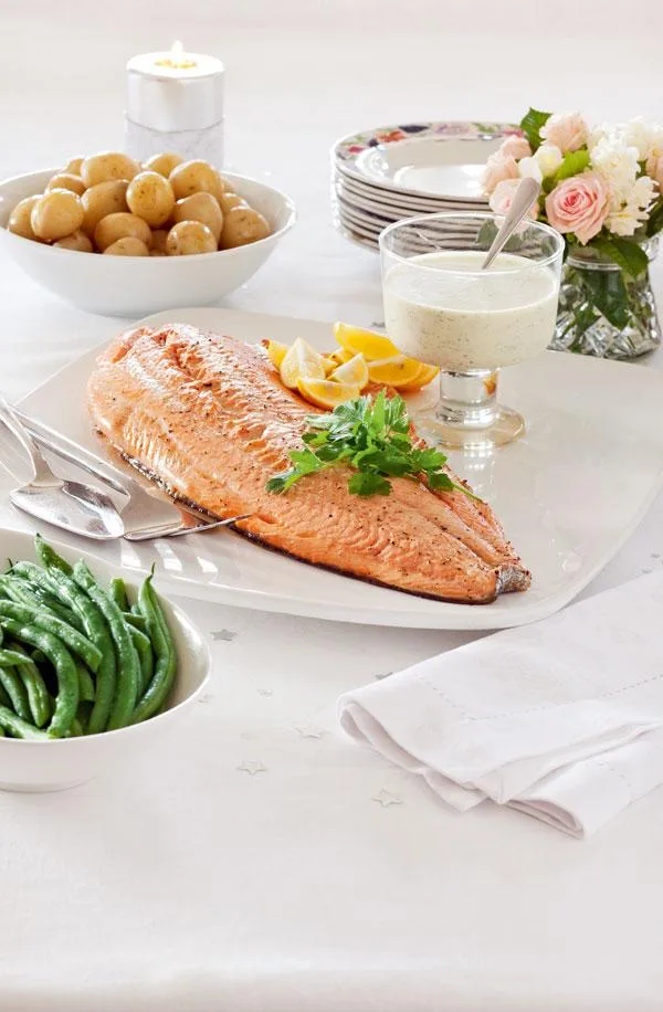 Baked salmon with dill honey and mustard sauce