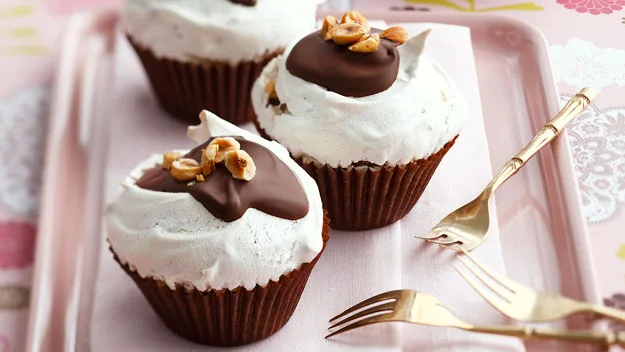 Chocolate and hazelnut meringue cupcakes